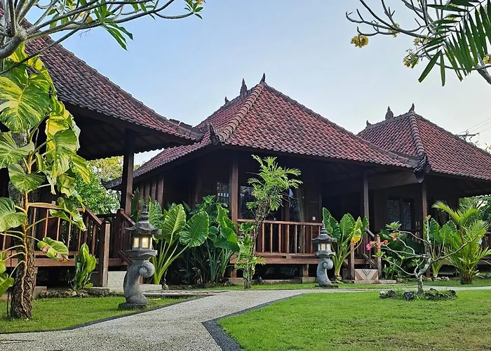 Taman Tirta Guest house 4*
